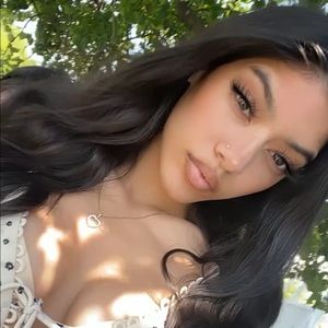 Meet your Posher, Jasmine